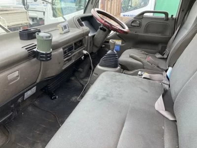 Nissan TRUCK