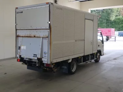 Isuzu ELF