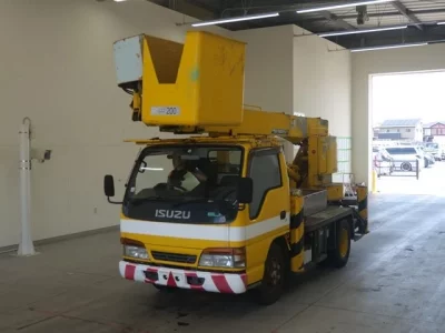 Isuzu ELF