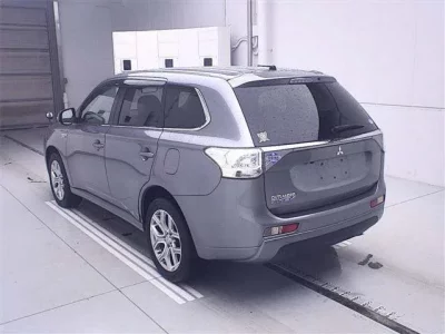 Mitsubishi OUTLANDER PHEV