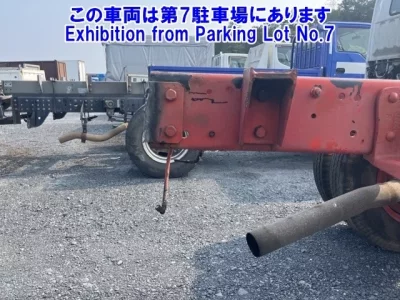 Nissan TRUCK