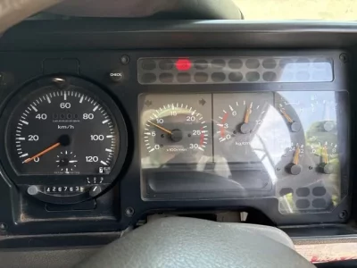 Nissan TRUCK