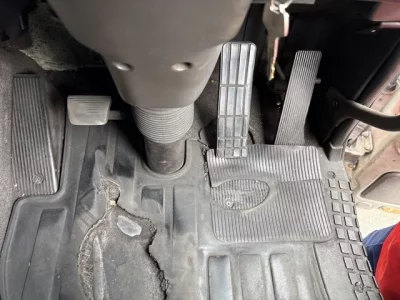 Nissan TRUCK