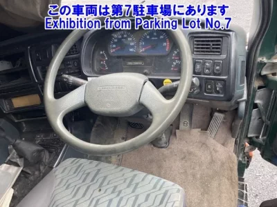 Nissan TRUCK