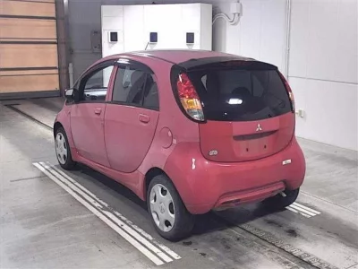 Mitsubishi I