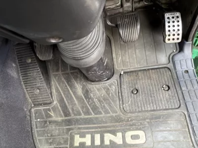 Hino TRUCK