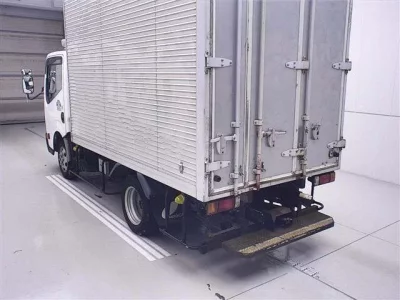 Nissan ATLAS