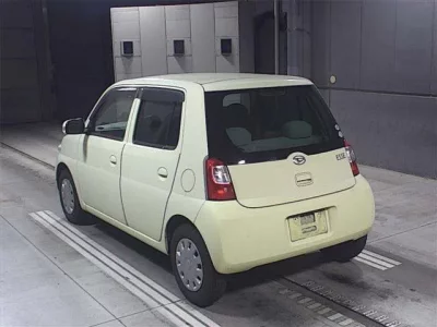 Daihatsu Esse