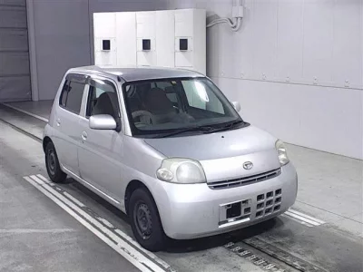 Daihatsu Esse