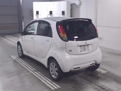Mitsubishi I
