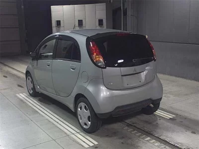Mitsubishi I