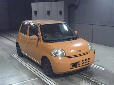 Daihatsu Esse