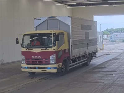 Isuzu FORWARD