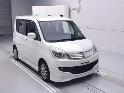 Mitsubishi DELICA D2