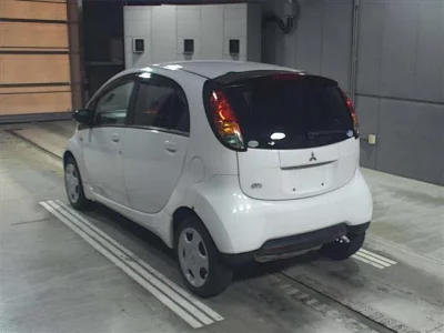 Mitsubishi I