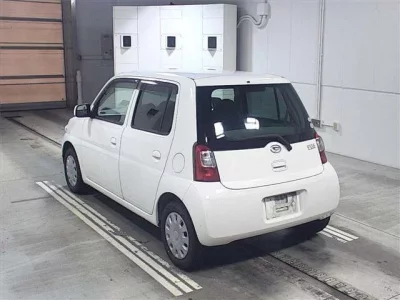Daihatsu Esse