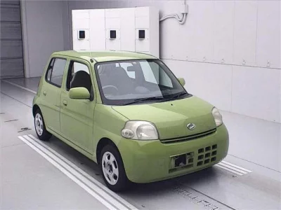 Daihatsu Esse