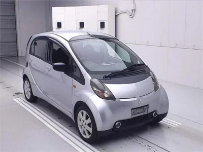 Mitsubishi I