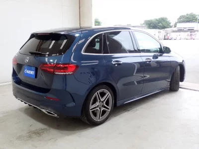 Mercedes-Benz B CLASS