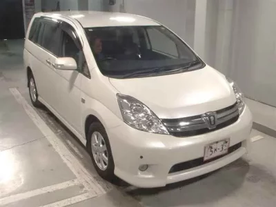 Toyota ISIS