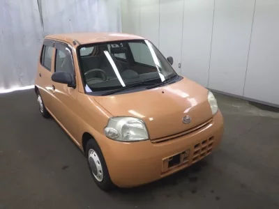Daihatsu Esse