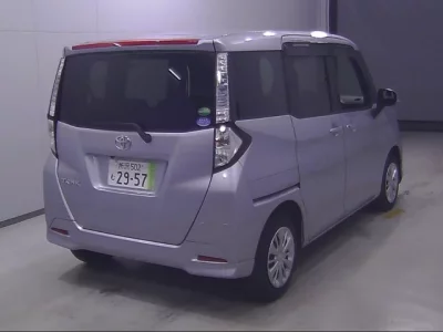 Toyota TANK