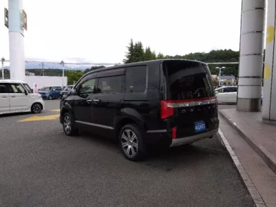 Mitsubishi DELICA D5