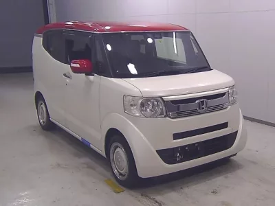 Honda N BOX SLASH