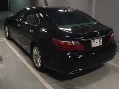 Lexus LS