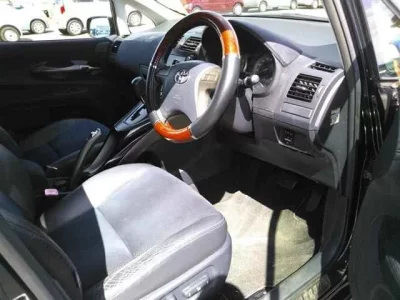 Toyota BLADE