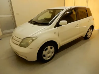 Toyota IST