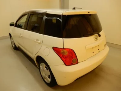 Toyota IST