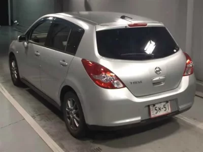 Nissan TIIDA