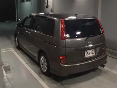 Toyota ISIS
