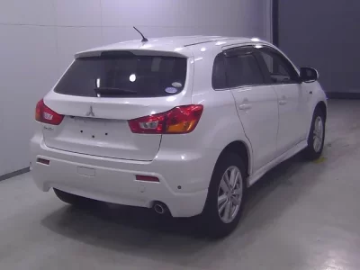 Mitsubishi RVR