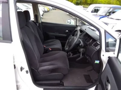 Nissan TIIDA LATIO