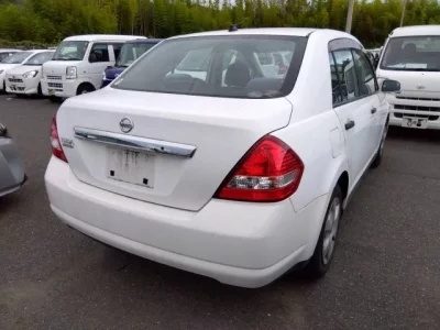 Nissan TIIDA LATIO