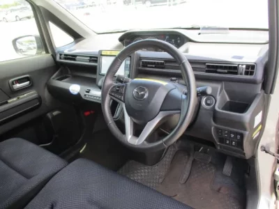 Mazda FLAIR