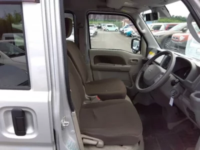 Mitsubishi MINICAB VAN
