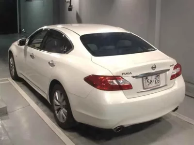 Nissan FUGA