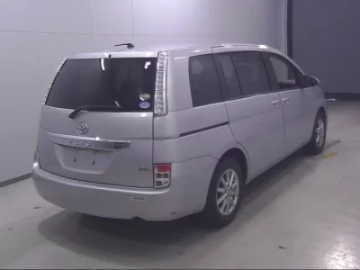 Toyota ISIS