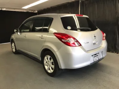 Nissan TIIDA