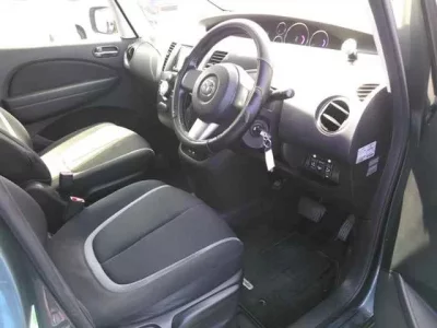 Mazda BIANTE