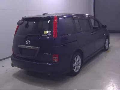 Toyota ISIS