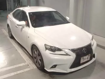Lexus IS