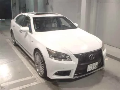 Lexus LS
