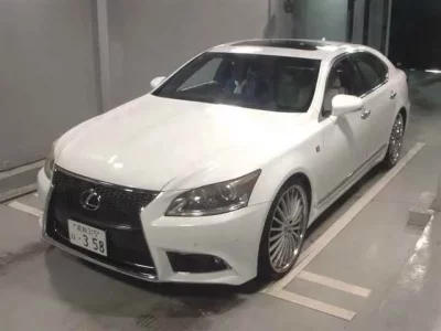 Lexus LS