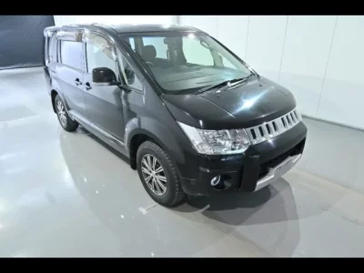 Mitsubishi DELICA D5