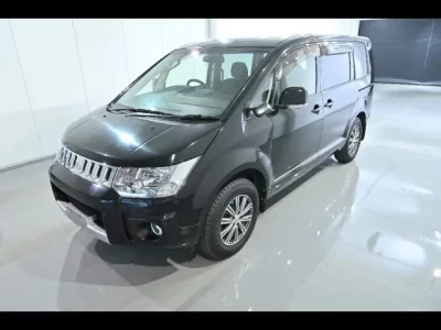 Mitsubishi DELICA D5