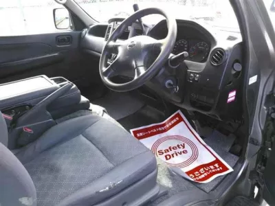 Nissan CARAVAN VAN